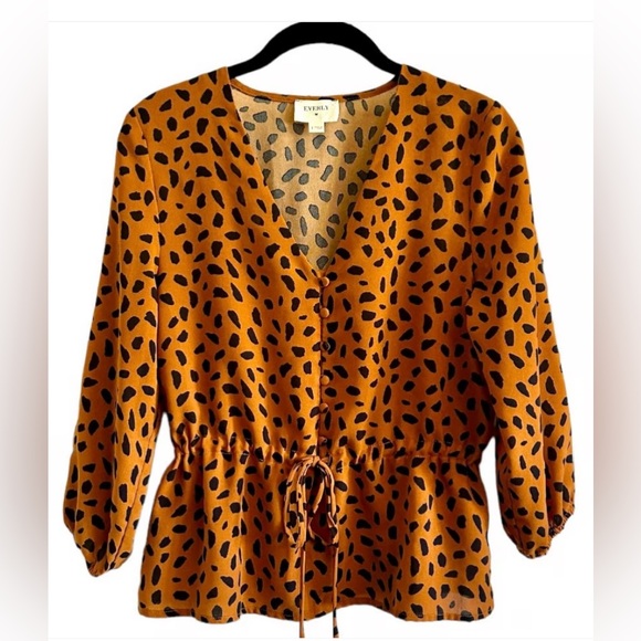 Everly Leopard print blouse 3/4 sleeves medium - Picture 1 of 4
